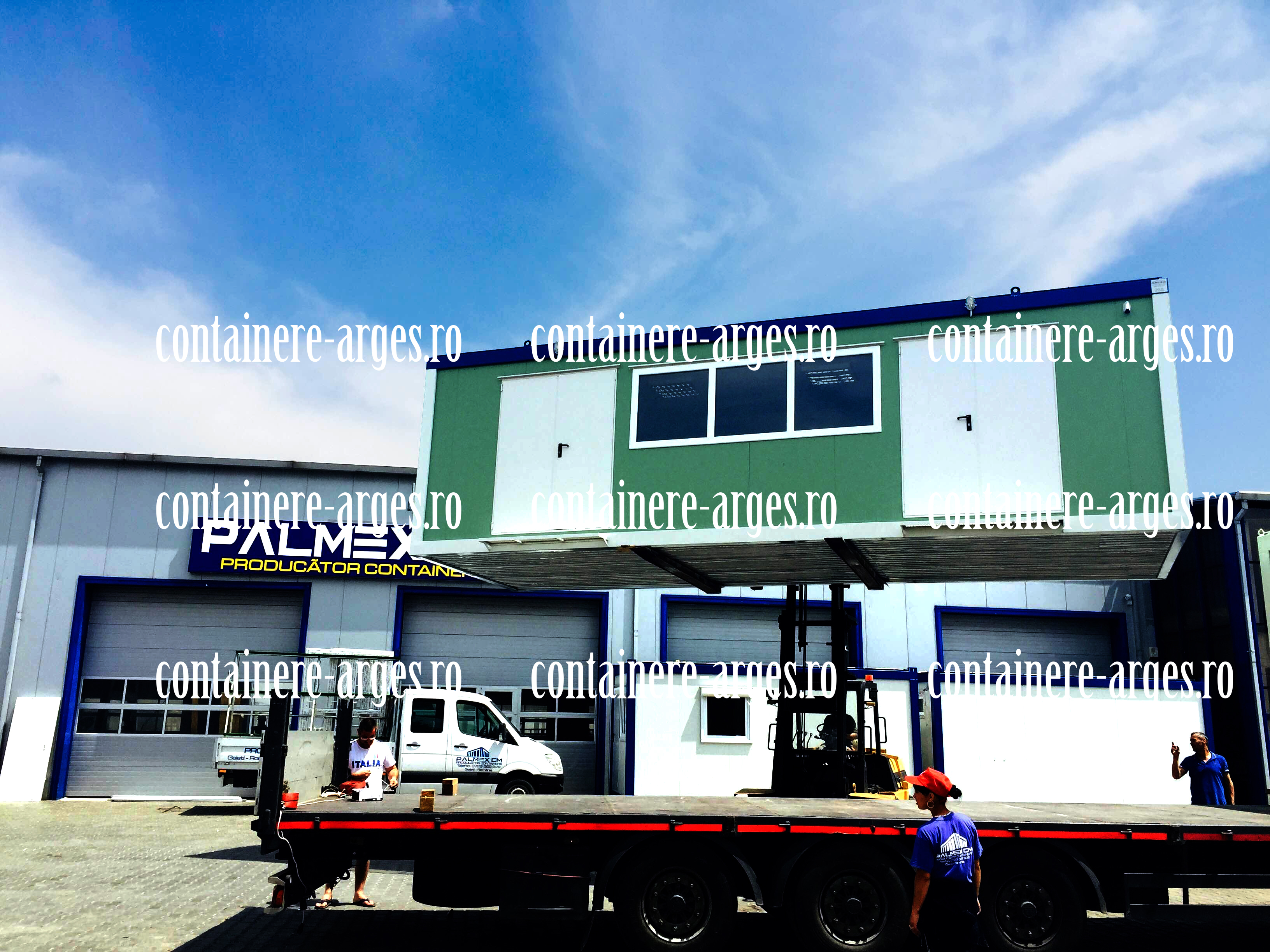 casa in container Arges